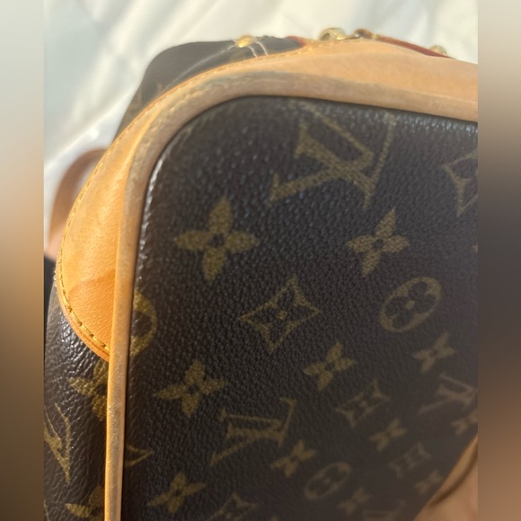 Louis Vuitton Limited Edition Monogram Canvas Riveting Bag - Picture 14 of 16